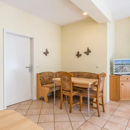 Augusta, 02 Apartman